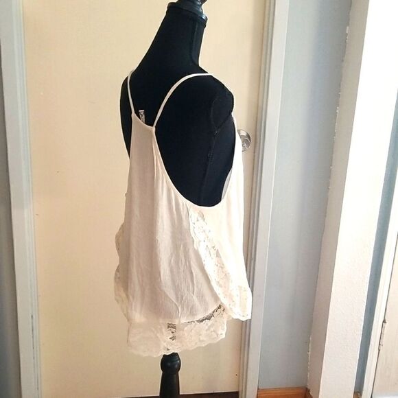 Intimately Free People Ivory  Top Sz medium pre-owned GC - Picture 2 of 13